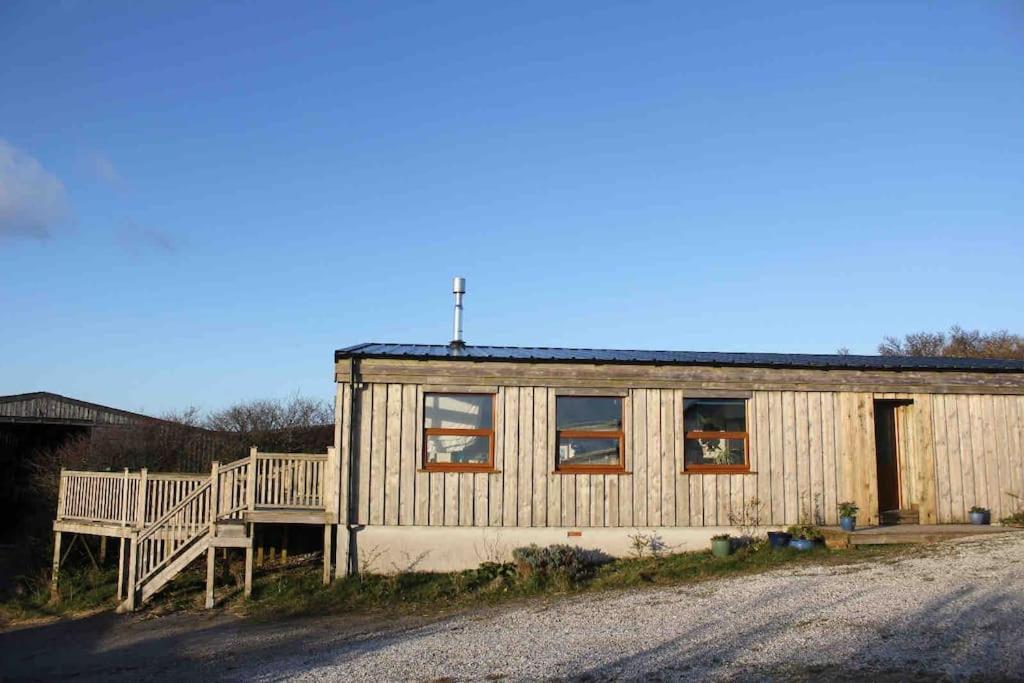 Spacious Cabin On Isolated Farm With Sea View 뷰드 외부 사진